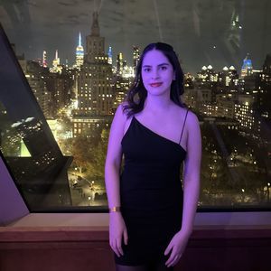 Meet your Posher, Raquel